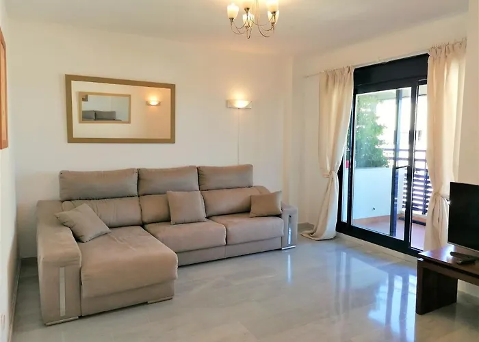 Port Penthouse Vista * Εστεπόνα